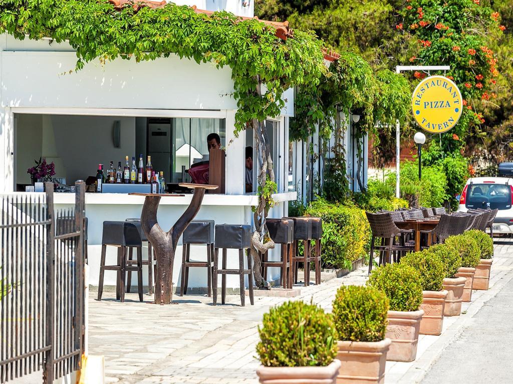 Xenios Dolphin Beach Hotel Possidi Exterior foto