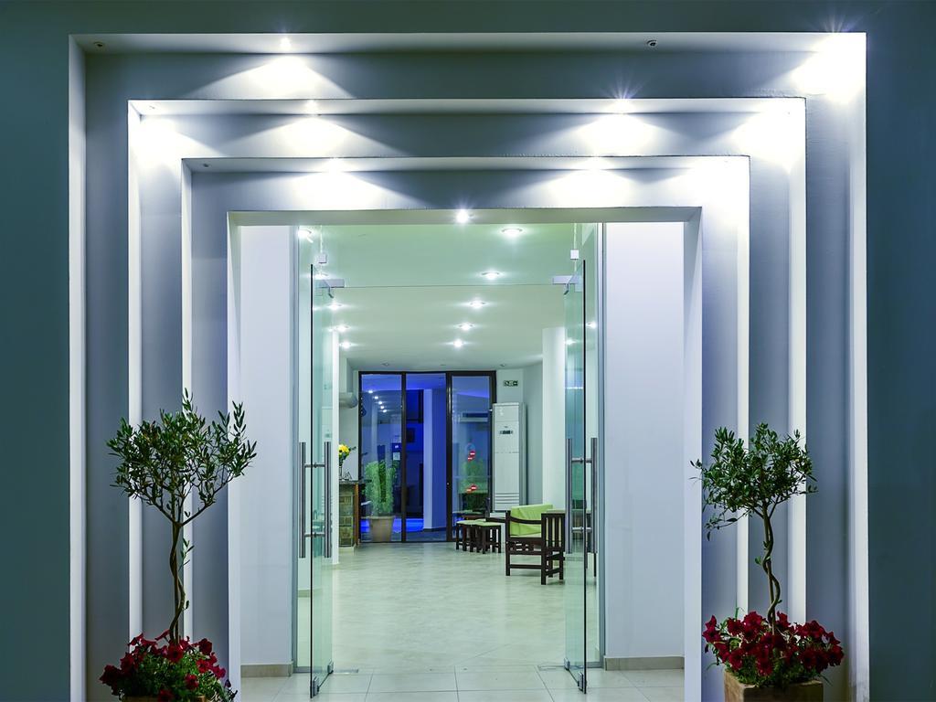 Xenios Dolphin Beach Hotel Possidi Exterior foto