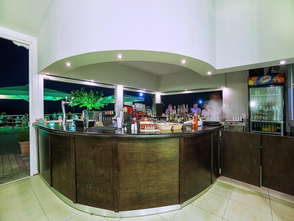 Xenios Dolphin Beach Hotel Possidi Exterior foto