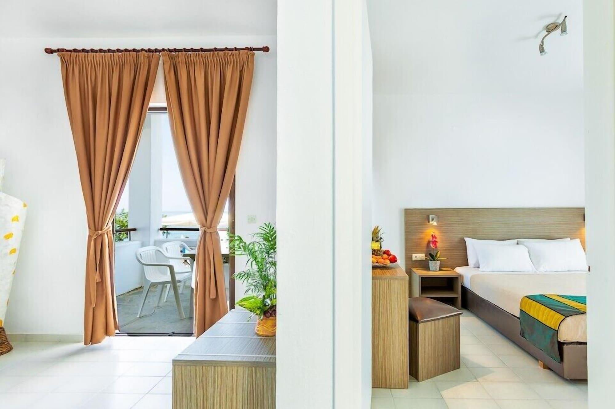 Xenios Dolphin Beach Hotel Possidi Exterior foto