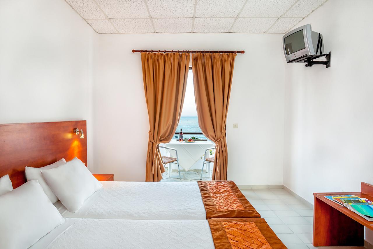 Xenios Dolphin Beach Hotel Possidi Exterior foto