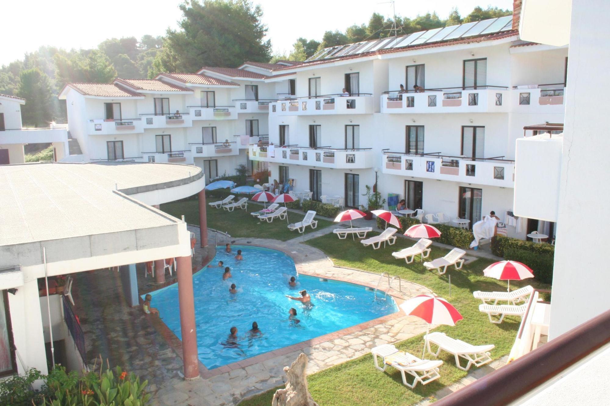 Xenios Dolphin Beach Hotel Possidi Exterior foto
